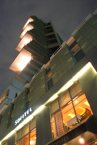 nightshotsofitel