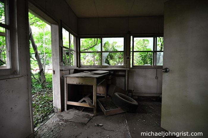 Ruins of the USAF base Camp Drake in Japan | Mike Grist